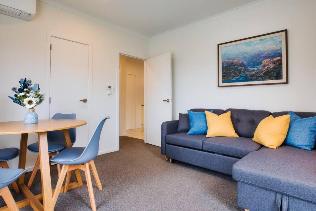 Cozy Retreat On Serene Street هاملتون المظهر الخارجي الصورة