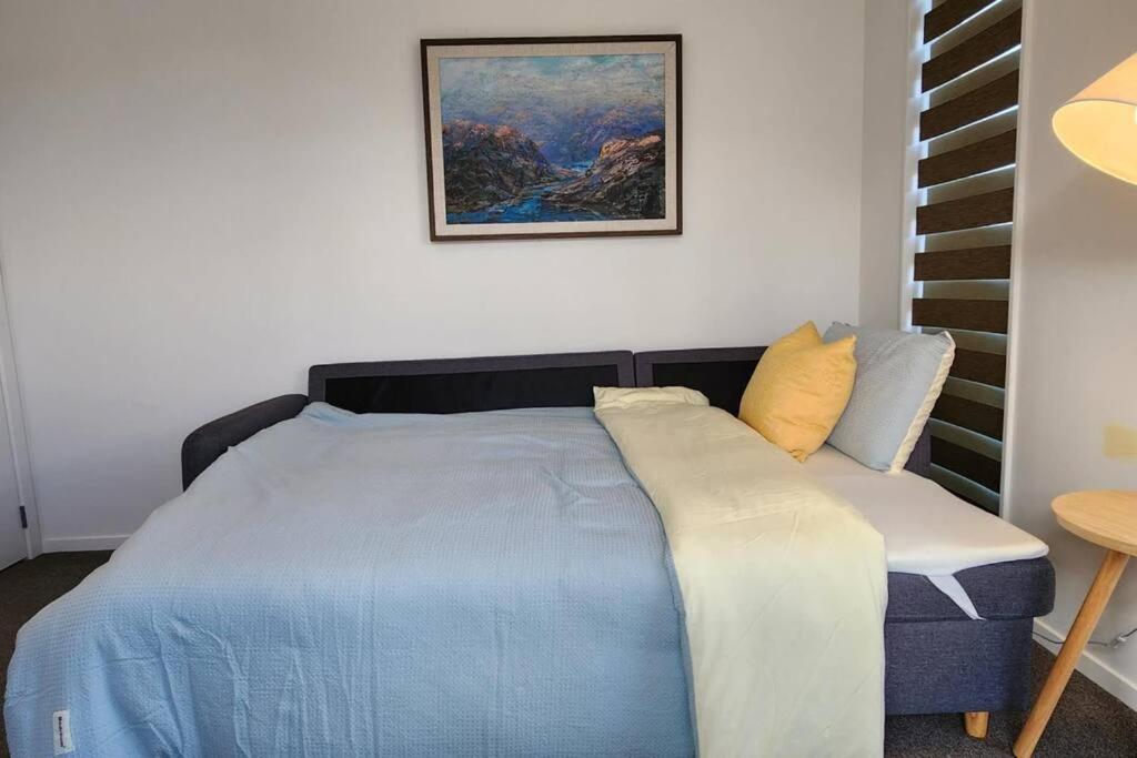 Cozy Retreat On Serene Street هاملتون المظهر الخارجي الصورة
