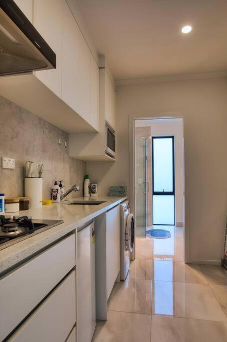 Cozy Retreat On Serene Street هاملتون المظهر الخارجي الصورة