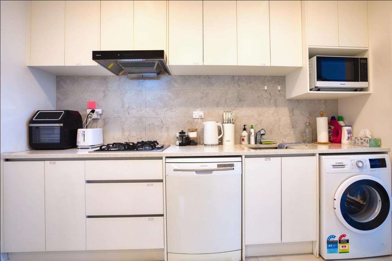 Cozy Retreat On Serene Street هاملتون المظهر الخارجي الصورة